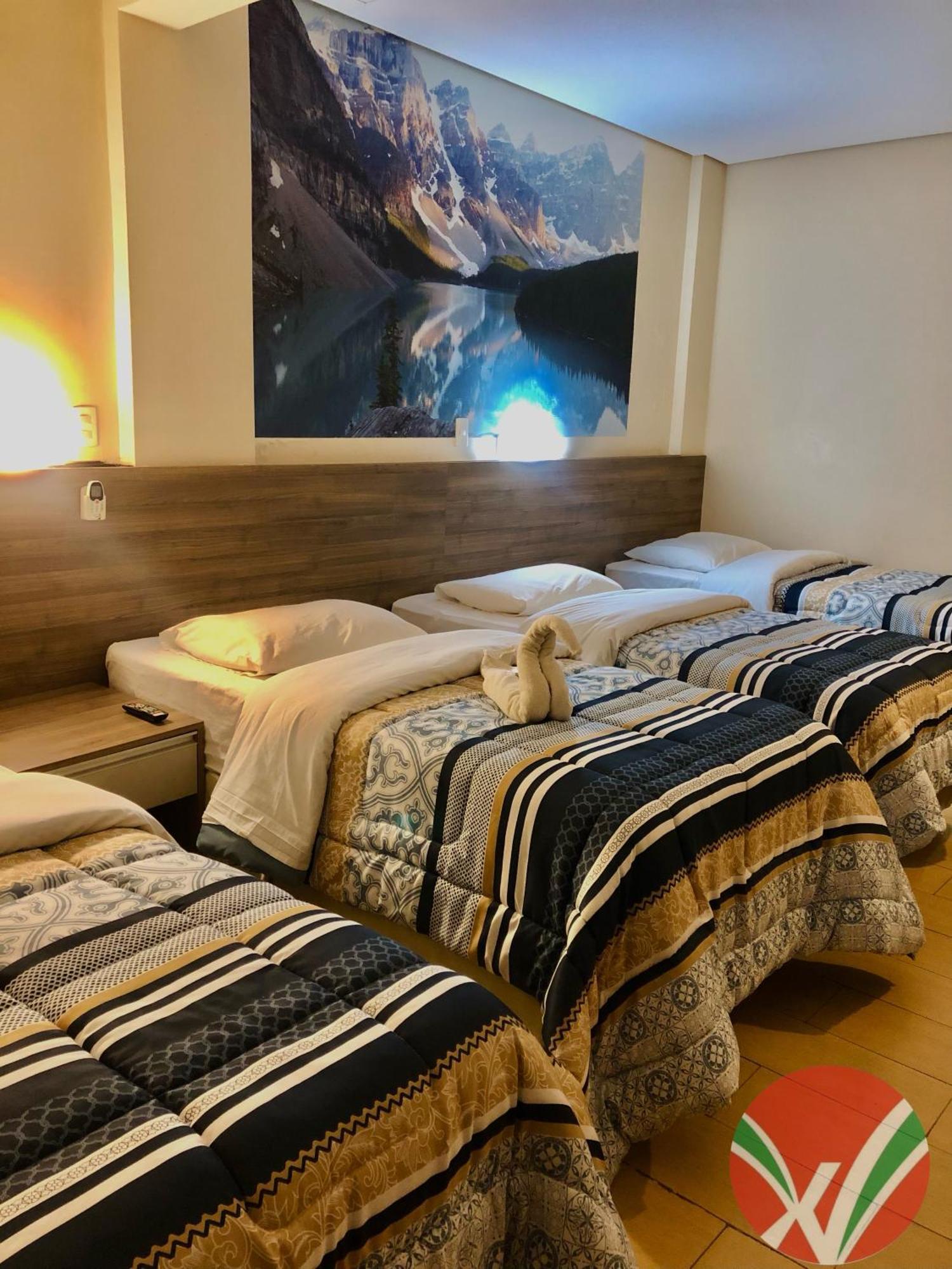 Hotel Oly Plaza 皮拉西卡巴 外观 照片