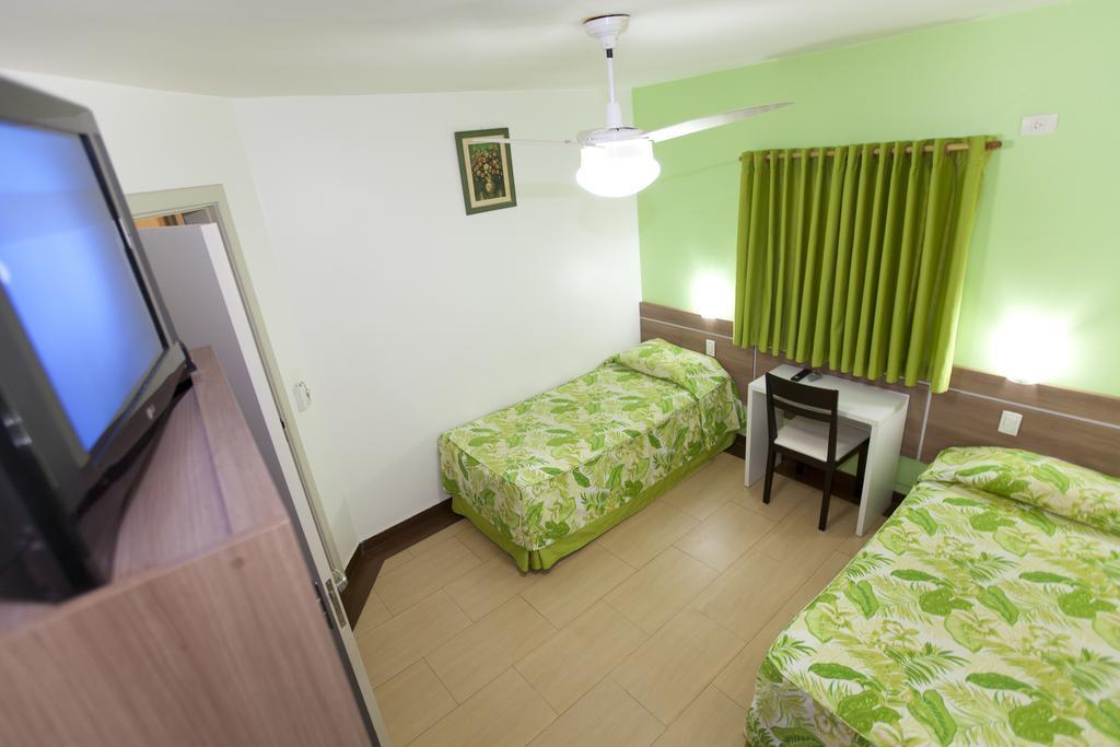 Hotel Oly Plaza 皮拉西卡巴 客房 照片