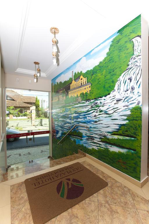 Hotel Oly Plaza 皮拉西卡巴 外观 照片